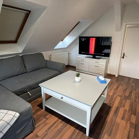 120Qm - 5 Rooms - 2 Bathrooms - Kitchen- Free Parking - Fast Wifi - Yiha Apartment Hannover Exteriör bild