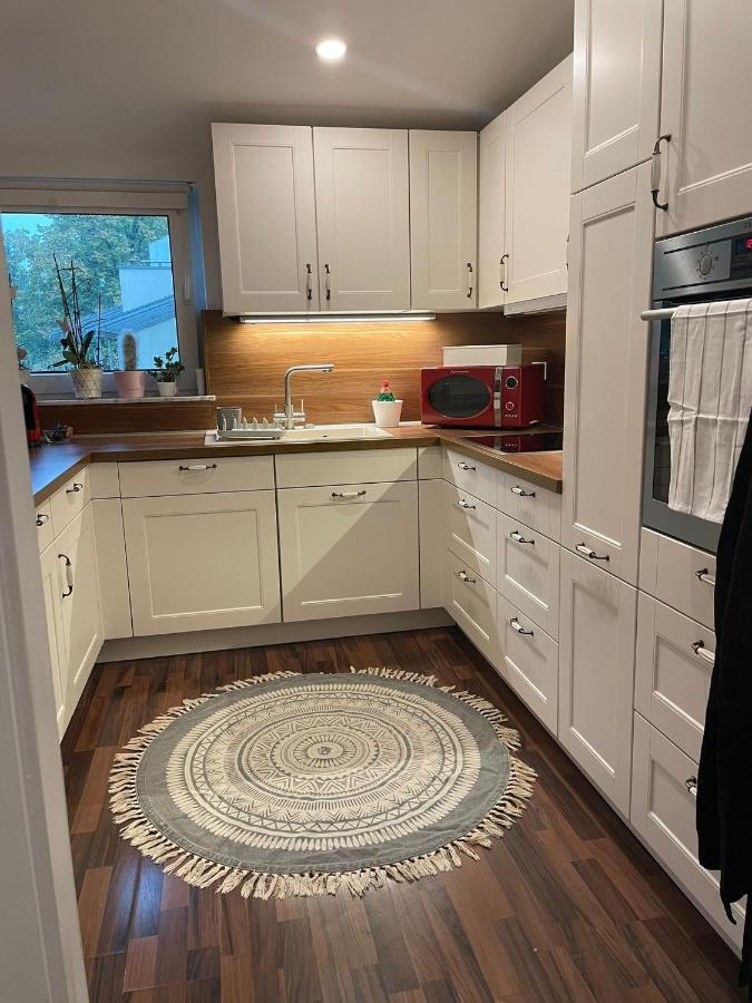 120Qm - 5 Rooms - 2 Bathrooms - Kitchen- Free Parking - Fast Wifi - Yiha Apartment Hannover Exteriör bild