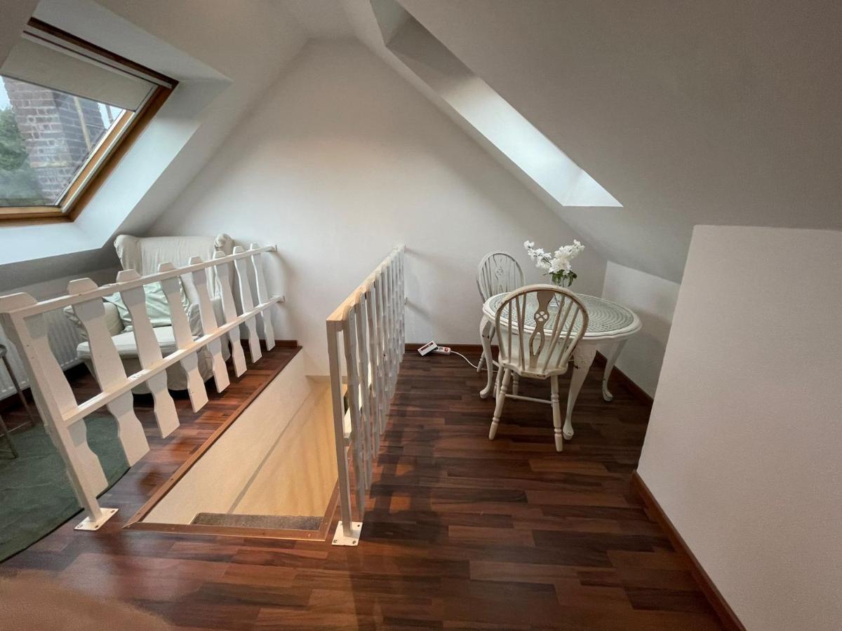 120Qm - 5 Rooms - 2 Bathrooms - Kitchen- Free Parking - Fast Wifi - Yiha Apartment Hannover Exteriör bild