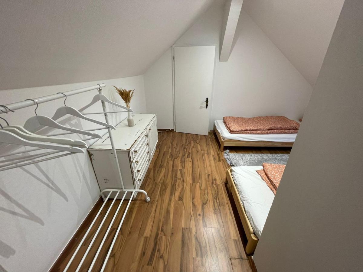 120Qm - 5 Rooms - 2 Bathrooms - Kitchen- Free Parking - Fast Wifi - Yiha Apartment Hannover Exteriör bild